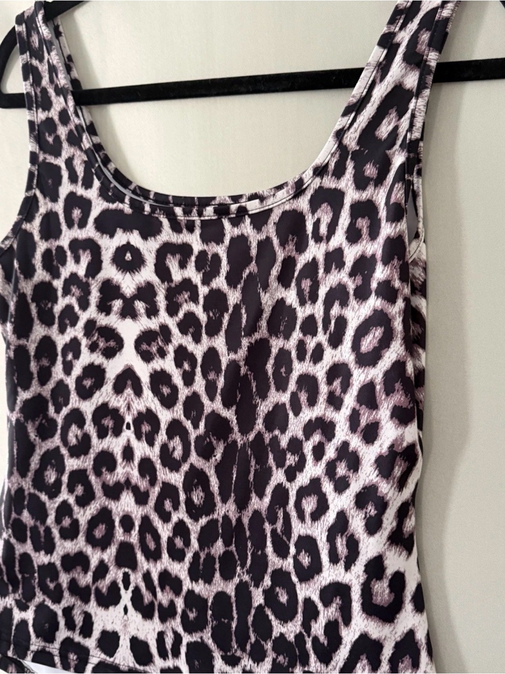 Leopard Print Scoop Neck Tank Top - Black & White - Picture 2 of 7